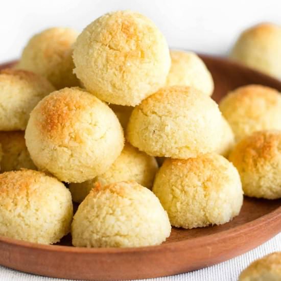 Easy Coconut Macaroons (GF, DF) - Recipe photo by felicialim