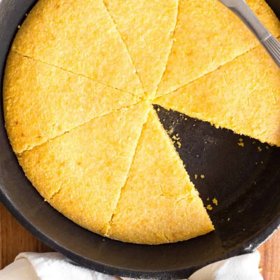 The Best Skillet Cornbread (GF, DF) - Recipe photo by felicialim