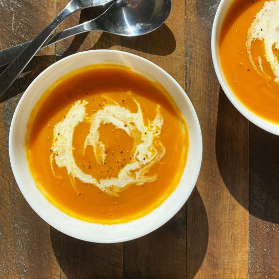 Roasted Butternut Squash Soup - Recipe photo by MostlyMasala