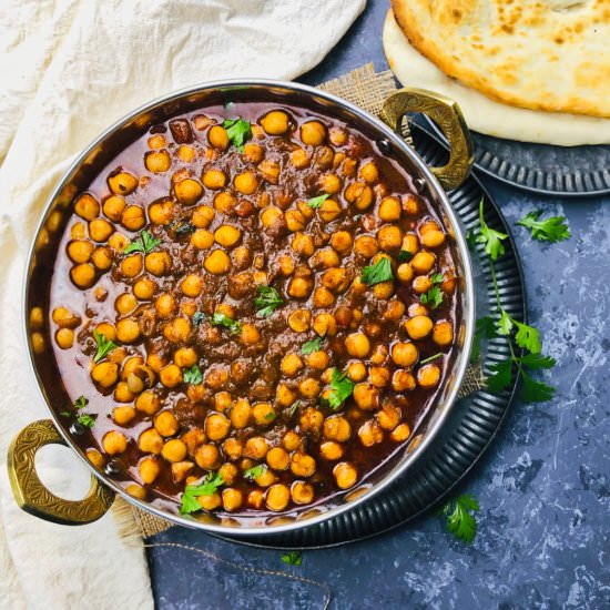 Vegan Chickpea curry - Recipe photo by spicytamarind