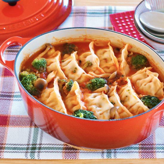 Tomato Gyoza Nabe - Recipe photo by ochikeron