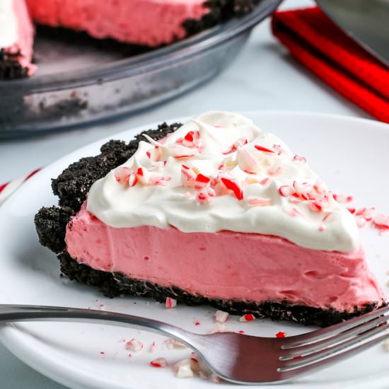 Peppermint Pie - Recipe photo by EasyBudgetRecipes