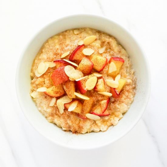 Apple pie porridge - Recipe photo by Low Histamine Kitchen