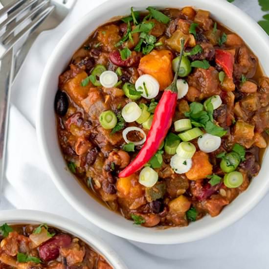 Slow Cooker Vegan Chilli - Recipe photo by The Real Food Geek