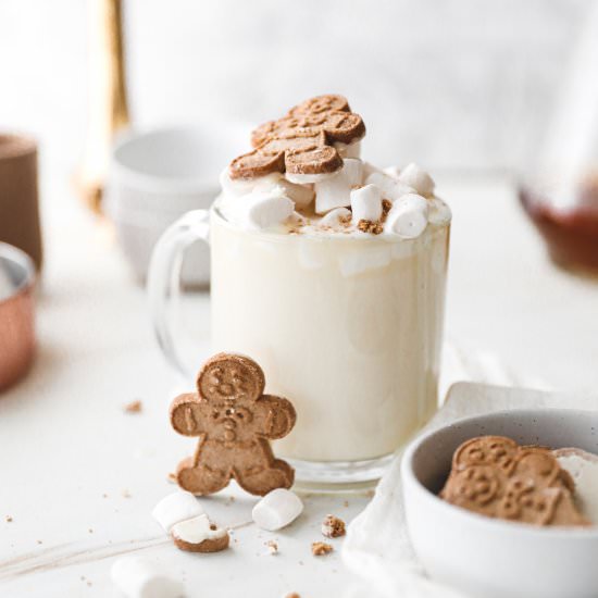 Gingerbread White Hot Chocolate - Recipe photo by @whitekitchen_redwine