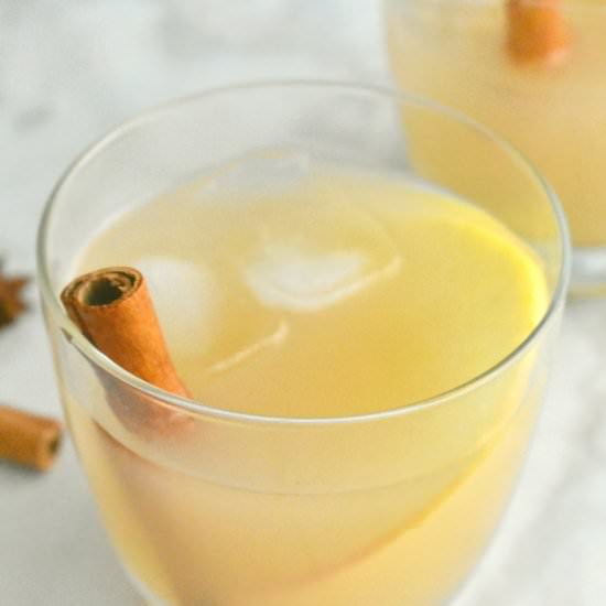 Spiced Pear Gin Fizz - Recipe photo by Herbs and Flour