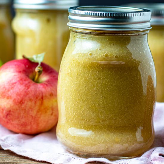 Canning Applesauce - Recipe photo by BinkysCulinaryCarnival