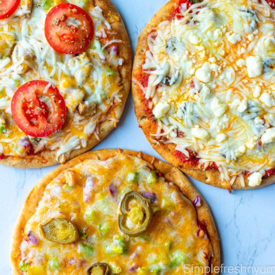 10 Minute Healthy Pita Pizza recipe - Recipe photo by simplefreshnyum