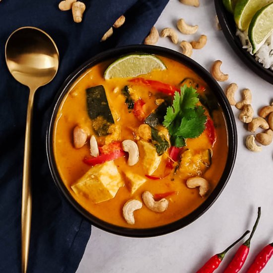 THAI RED CURRY WITH KABOCHA SQUASH - Recipe photo by brokebankvegan