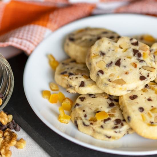 Chocolate with Walnuts and Orange - Recipe photo by Mycookiejourney
