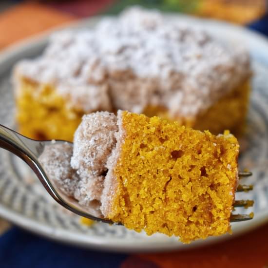 Pumpkin Crumb Cake - Recipe photo by vittlesandbits