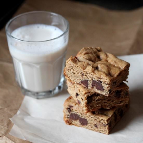 Peanut Butter Chocolate Cookie Bars - Recipe photo by kitchengrrrls