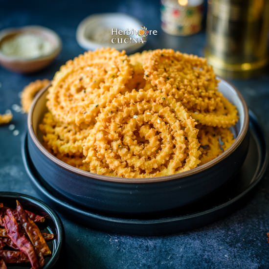 Instant Rice Flour Chakli - Recipe photo by Herbivore Cucina