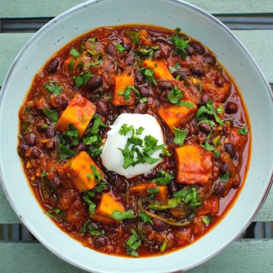 Sweet Potato & Black Bean Chilli - Recipe photo by The Pesky Vegan