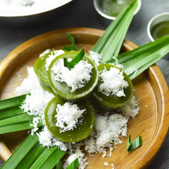 Kue Lumpang Ijo - Recipe photo by Jaja Bakes
