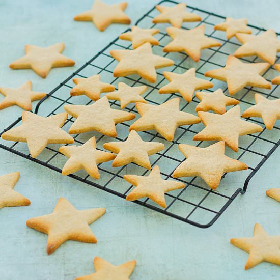 Easy Peasy Christmas Star Biscuits - Recipe photo by easypeasyfoodie