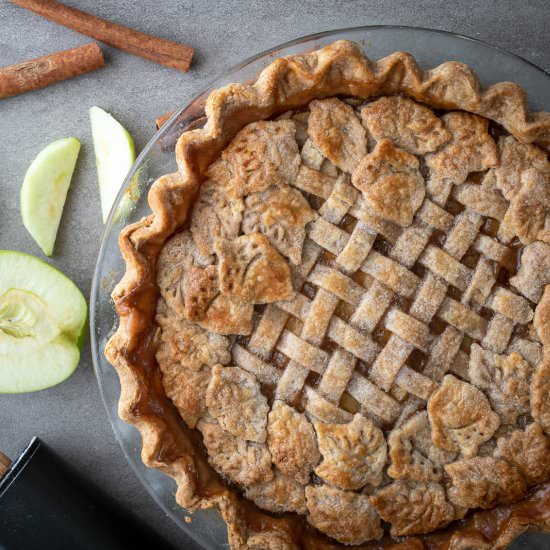 The Perfect Apple Pie - Recipe photo by Aredspatula