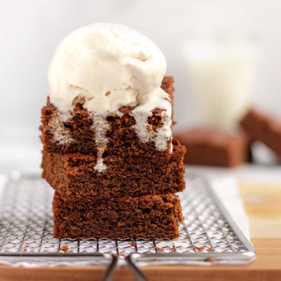 Pumpkin Spice Pecan Butter Blondies - Recipe photo by Donut Worry Be Healthy