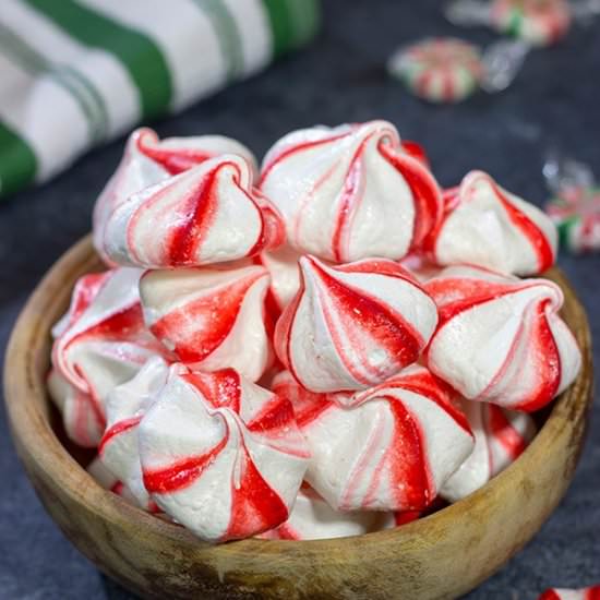 Peppermint Meringues - Recipe photo by spicedblog