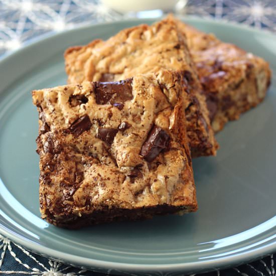 Roasted pecan blondies - Recipe photo by Food Gal