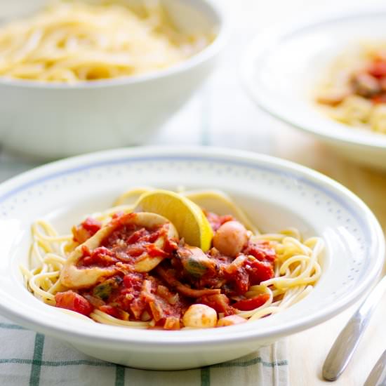 Seafood spaghetti - Recipe photo by mecooks.com