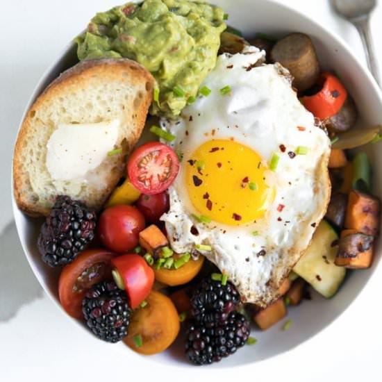 Sweet pepper and sausage breakfast - Recipe photo by theforkedspoon