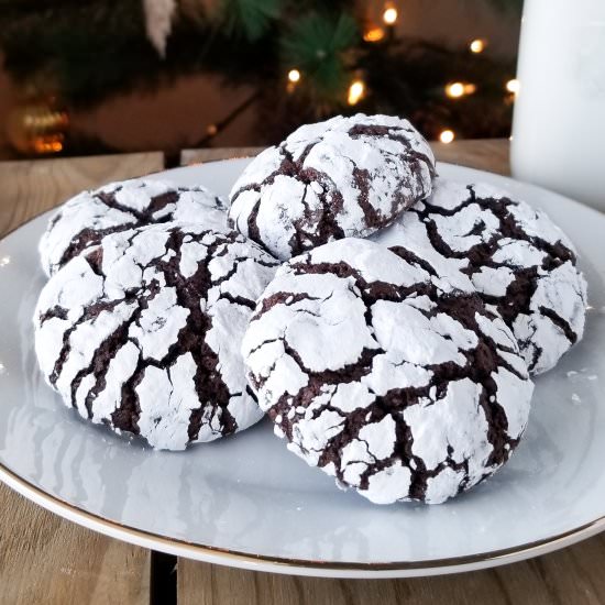 chocolate crinkle cookies - Recipe photo by amandacooksandstyles