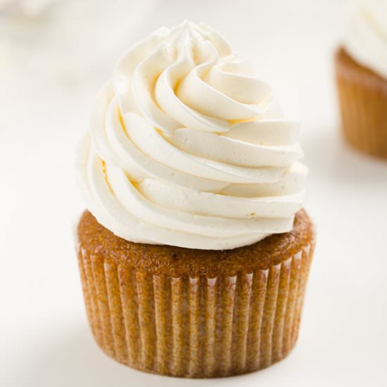 Italian Meringue Buttercream - Recipe photo by cupcakeproject