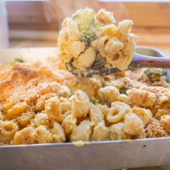 Vegan Broccoli Mac and Cheese - Recipe photo by Sixhungryfeet