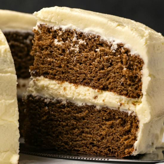 Vegan Gingerbread Cake - Recipe photo by lovingitvegan