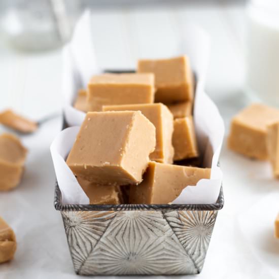 Peanut Butter Fudge - Recipe photo by islandbakes
