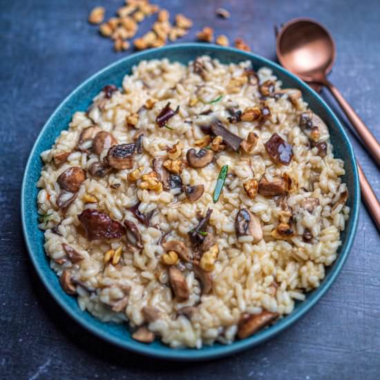 Mushroom and Walnut Risotto - Recipe photo by skinnyspatula