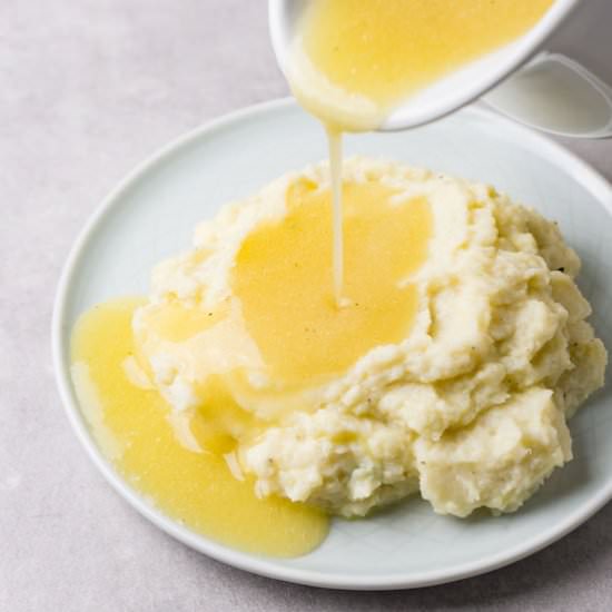 Low carb keto gravy recipe - Recipe photo by HereToCook