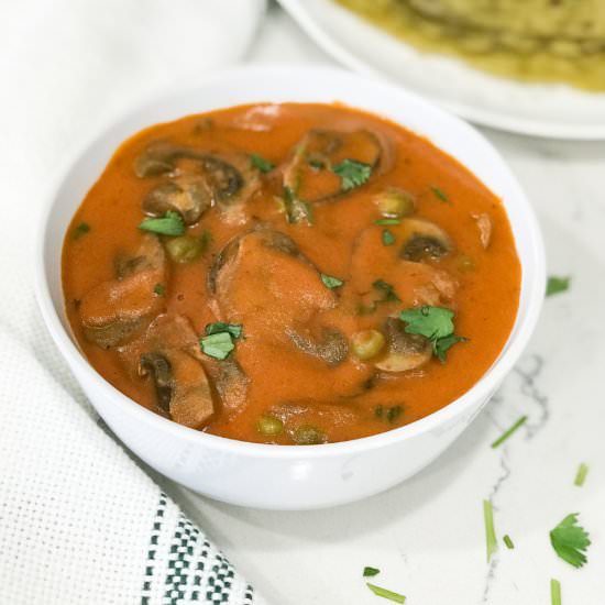 Easy Mushroom Curry - Recipe photo by Simple Sumptuous Cooking