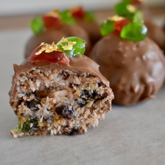 Christmas Balls - Recipe photo by cookingwithnanaling