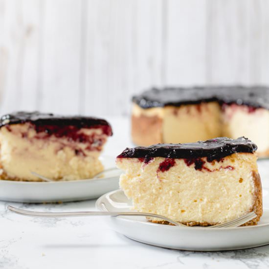 Huckleberry Cheesecake - Recipe photo by stateofdinner