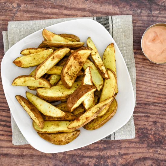 Oven-baked Crispy Potato Wedges - Recipe photo by mealsandmilemarkers