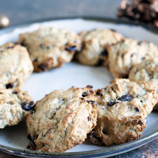 Healthy Christmas cookies - Recipe photo by Mandy Sneaky Veg