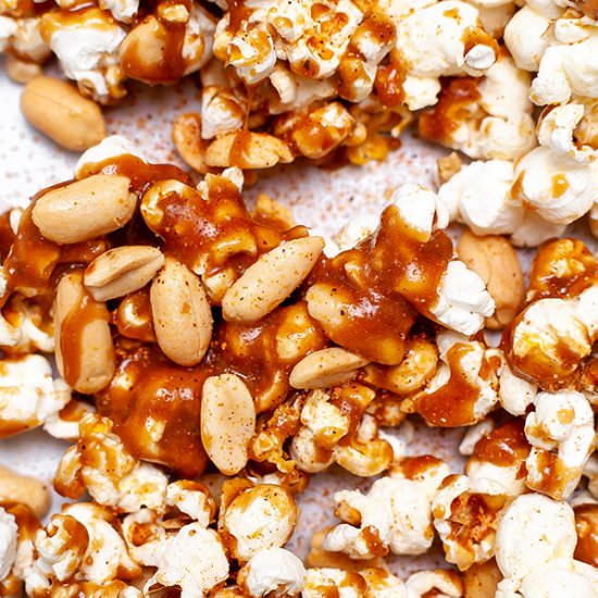 Spicy Caramel Popcorn - Recipe photo by KeyToMyLime