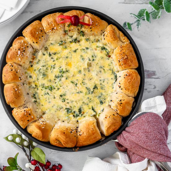 Easy Cheesy Holiday Wreath - Recipe photo by Honestfoodie_blog