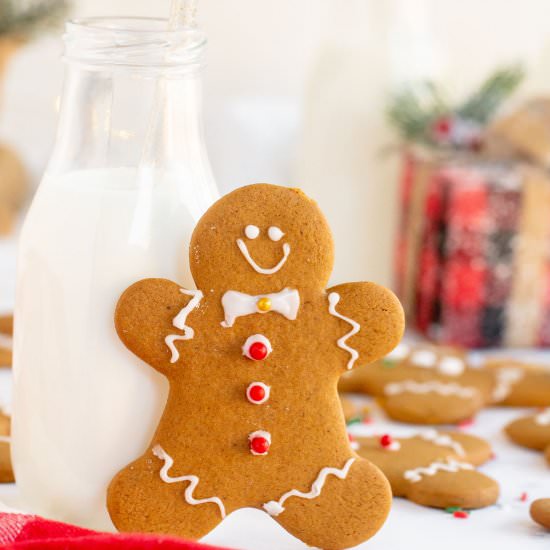 The Yummiest Gingerbread Men Recipe - Recipe photo by KyleeCooks