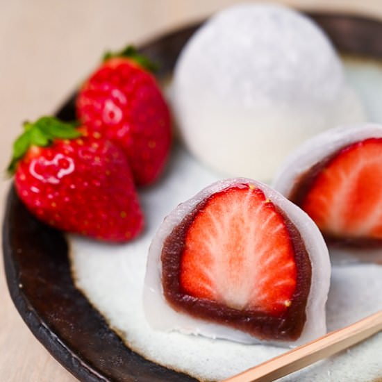 Strawberry Mochi (Ichigo Daifuku) - Recipe photo by Sudachi Recipes