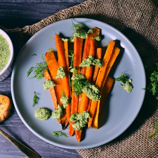 Roasted Carrots with Dill Pesto - Recipe photo by Bimorah