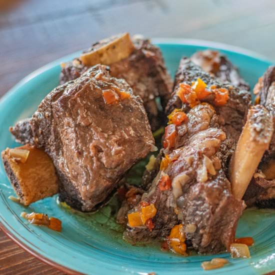 Latin Style Braised Short Ribs - Recipe photo by Belquistwist