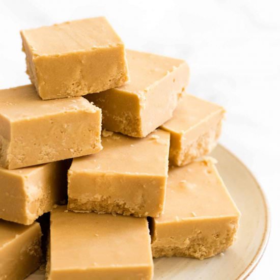 Microwave Peanut Butter Fudge - Recipe photo by felicialim