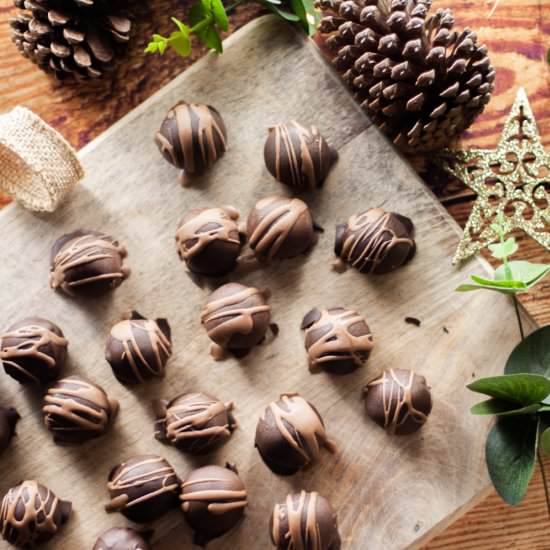 Vanilla Bourbon Truffles - Recipe photo by jaimieeats