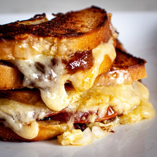 Havarti Grilled Cheese w/ Apples - Recipe photo by thatzestlife