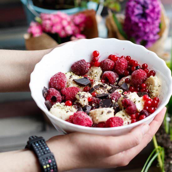 Banana Berry Raw Vegan Dessert - Recipe photo by refreshmyhealth