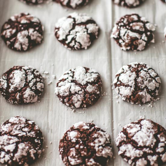 Chocolate Brownie Crackle Cookies - Recipe photo by InquiringChef