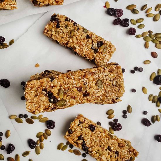 Healthy No-Bake Granola Bars - Recipe photo by brokebankvegan